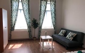 L&R Apartment