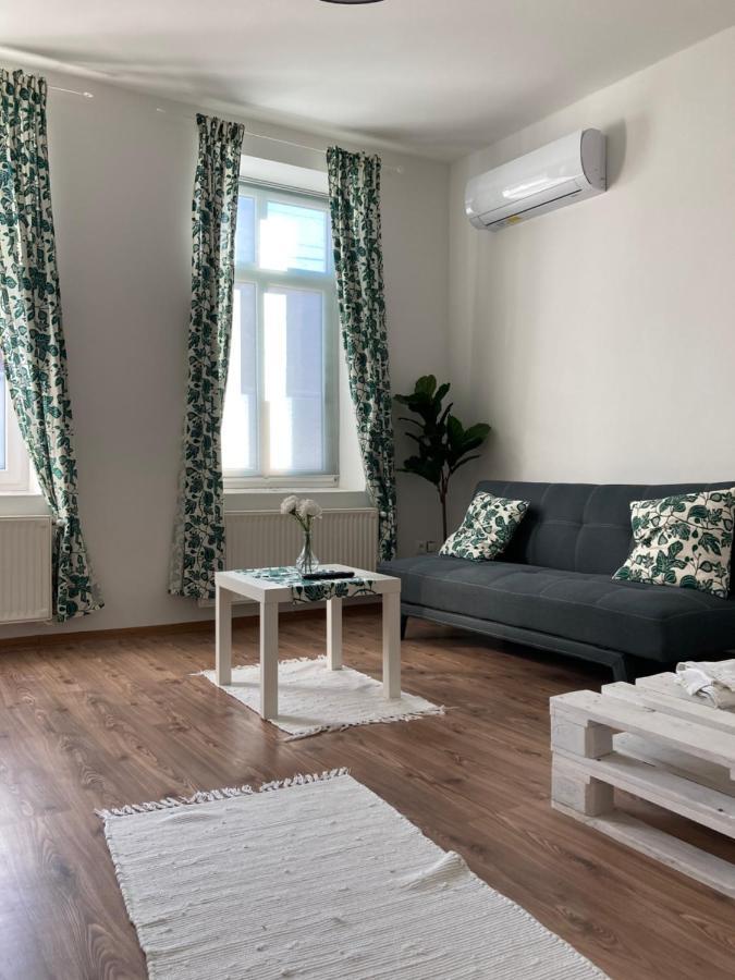 L&R Apartment Győr Kültér fotó